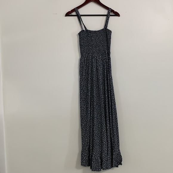 Hollister XS Floral Print Open Ruffled Leg Dress - Picture 3 of 14